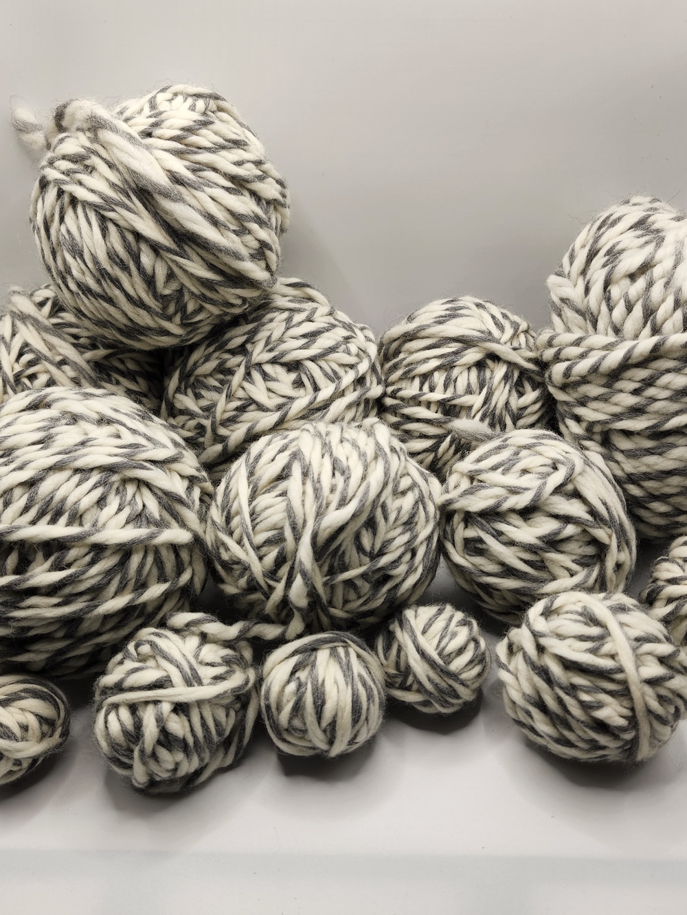Lot of vintage, discontinued Patons Shetland Ragg Yarn features a twoply Texture